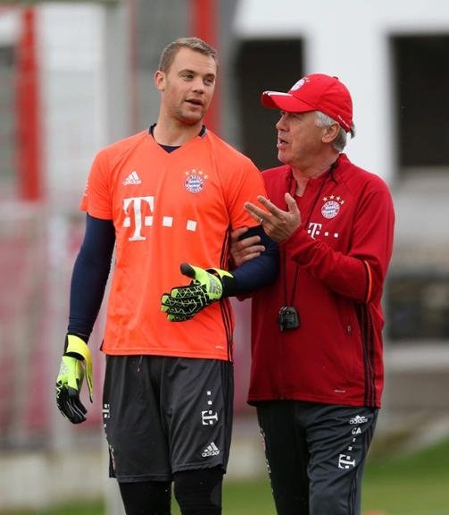 起了球迷和 起了球迷和