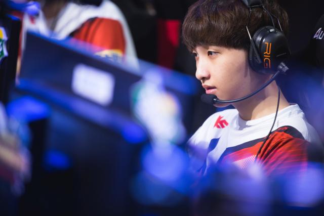 虑外界的评 虑外界的评